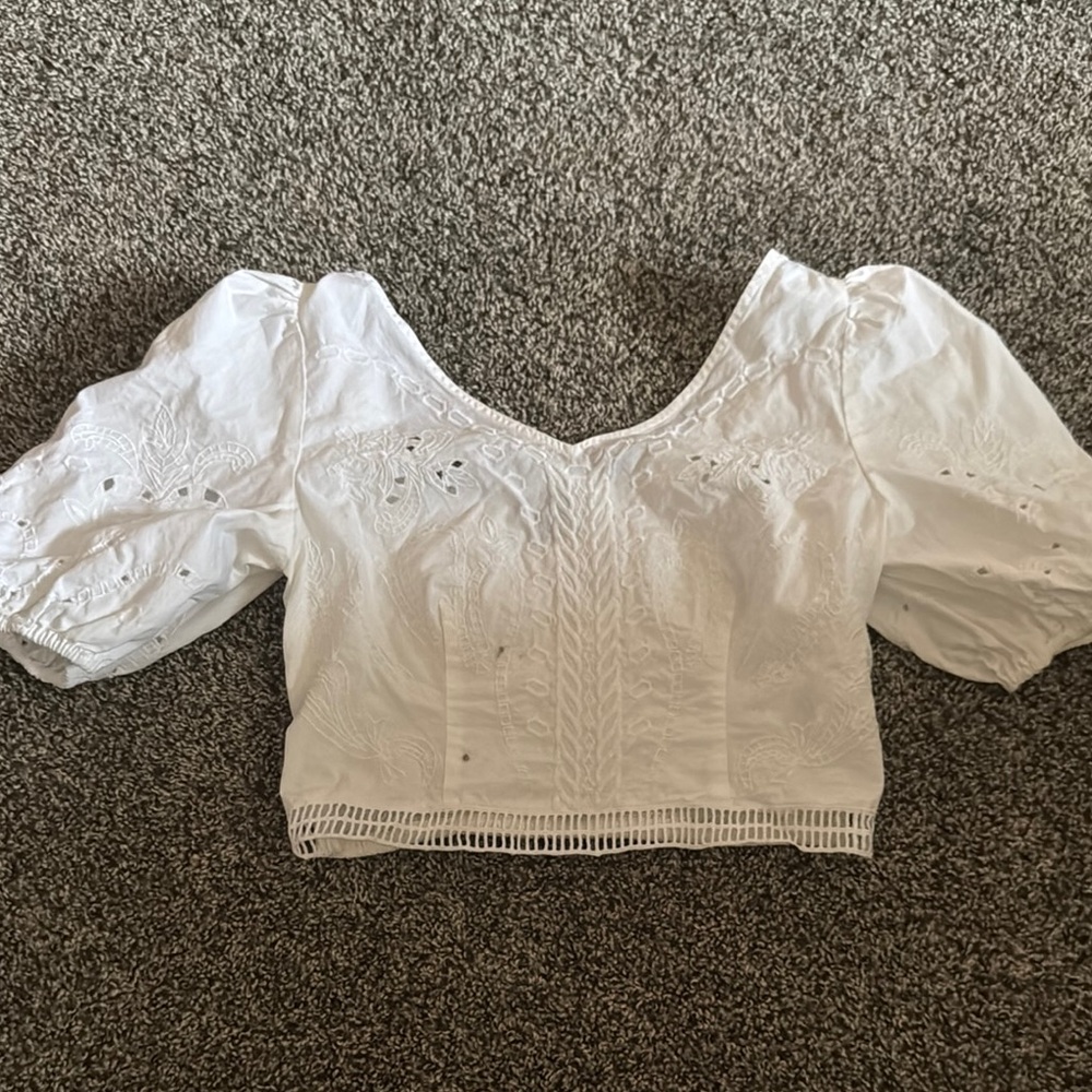 Elegant White Embroidered Women's Top